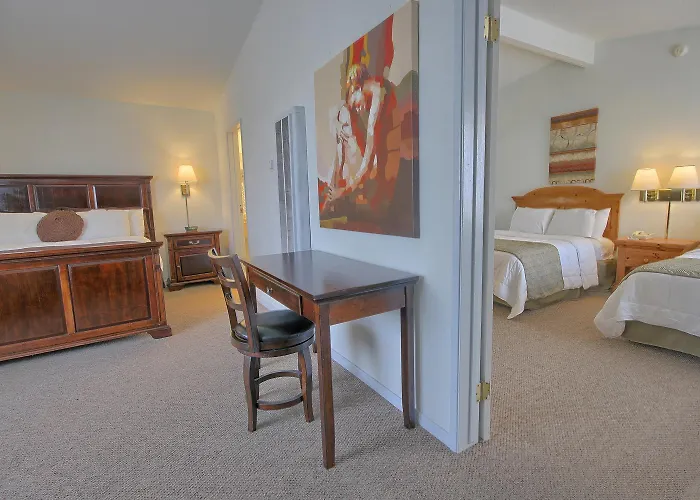 San Simeon Lodge